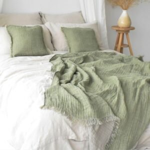 Linas Linen Bedspread